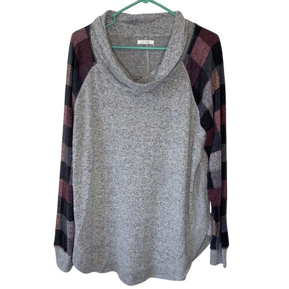 Maurices Tops - 3/$20 Maurices Heather Gray Cowl Neck Knit Top with Checkered Sleeves